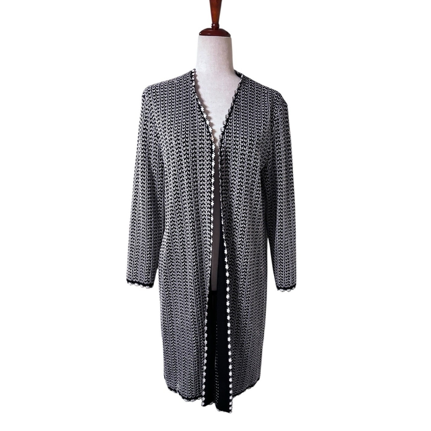 Vintage St. John Couture Cardigan Sweater Black White Knit Women's Size 6